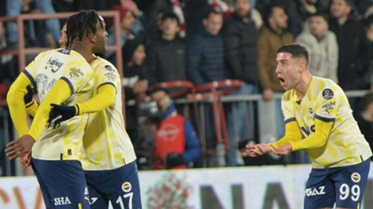 Batshuayi ve Emre Mor arasında olay Fenerbahçeli futbolcular maçın içinde birbirine girdi - Spor - Dudullu Haber