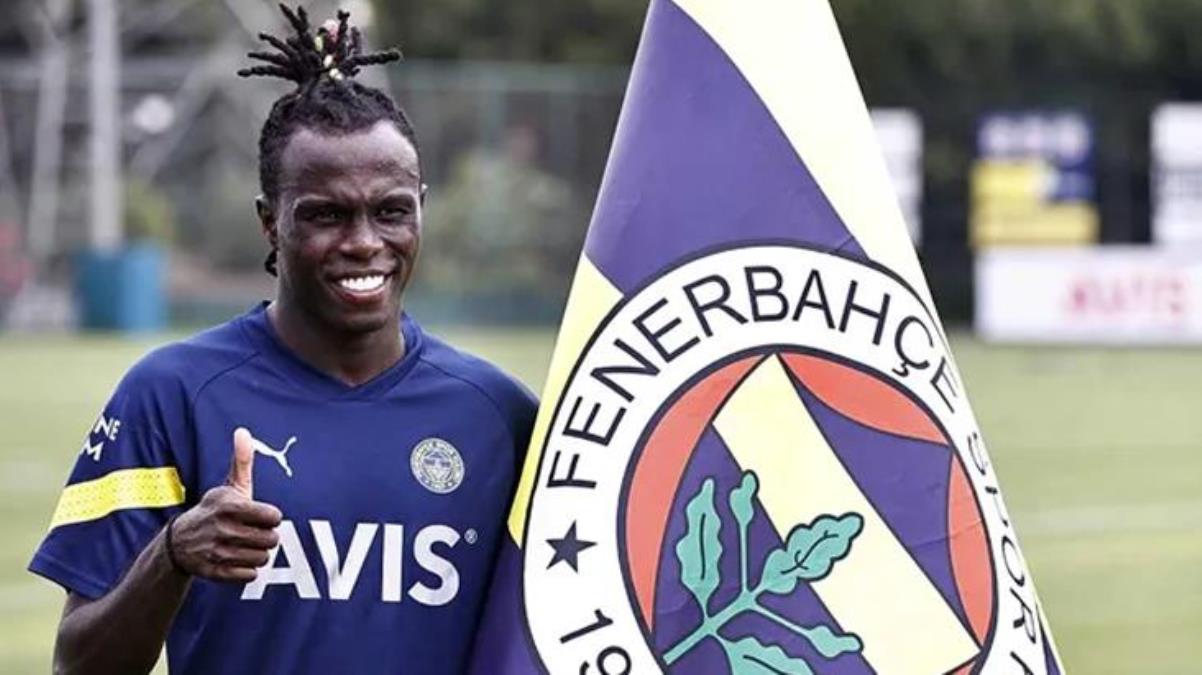 Fenerbahçenin yeni transferi için efsane futbolcudan olay yorum Futbolu bırakmalı - Spor - Dudullu Haber