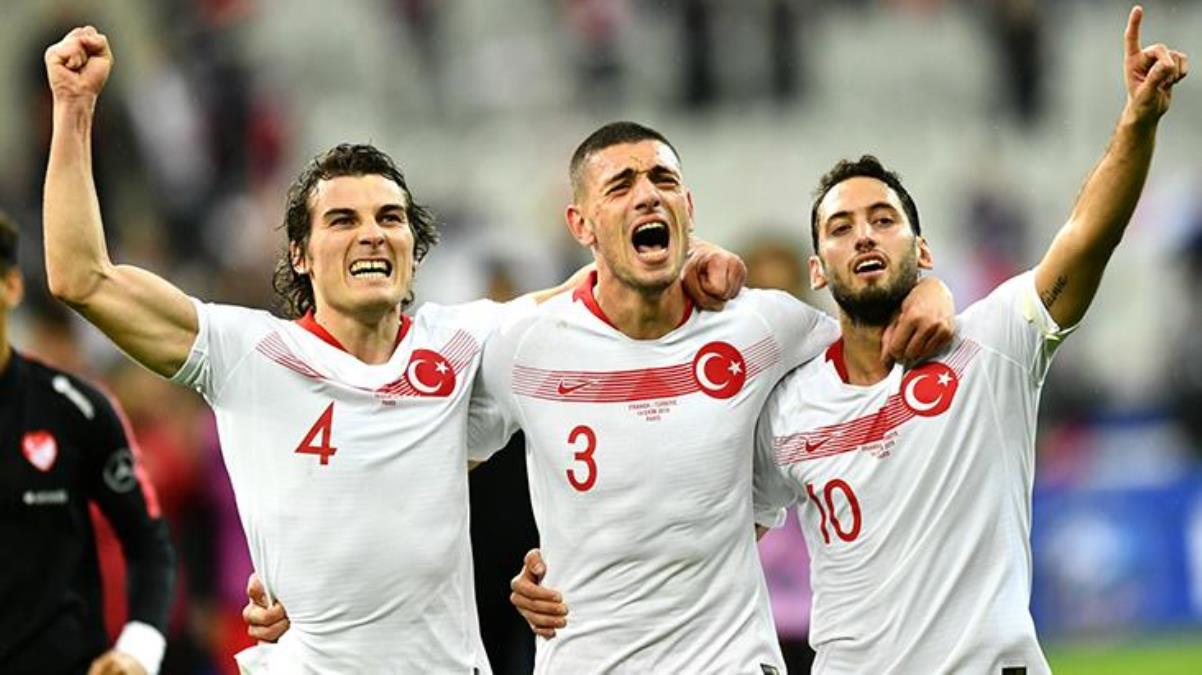 Tüm gözler PSGye çevrildi Milli futbolcular Avrupa devinde takım arkadaşı oluyor - Spor - Dudullu Haber