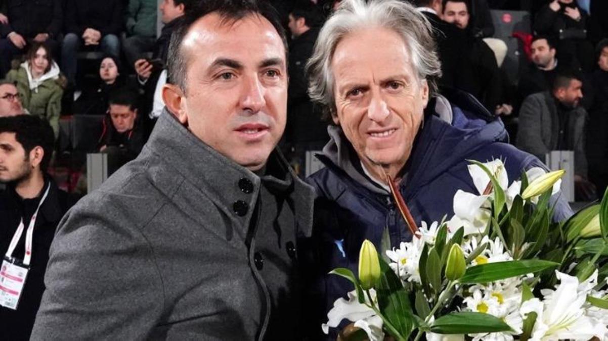 Ümraniyenin hocası canlı yayında avazı çıktığı kadar bağırdı FBahçeliler bile faul dedi - Spor - Dudullu Haber