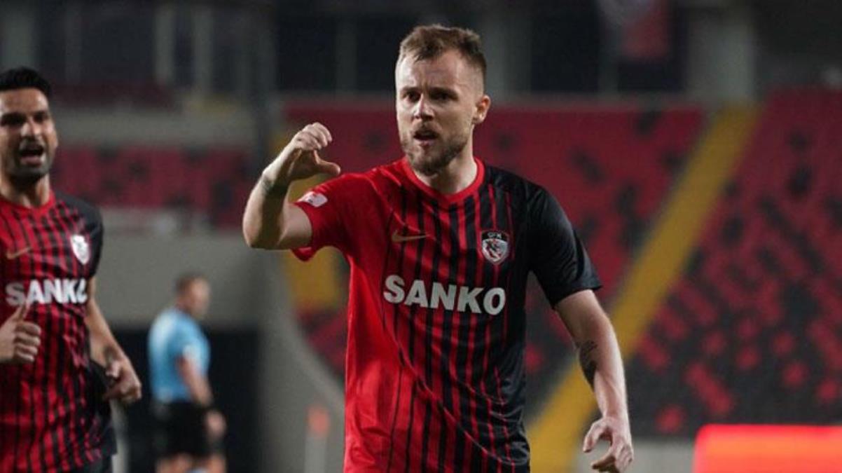 Beşiktaş deprem sonrası ligden çekilen Gaziantep FKdan Alexandru Maximi renklerine bağladı - Spor - Dudullu Haber