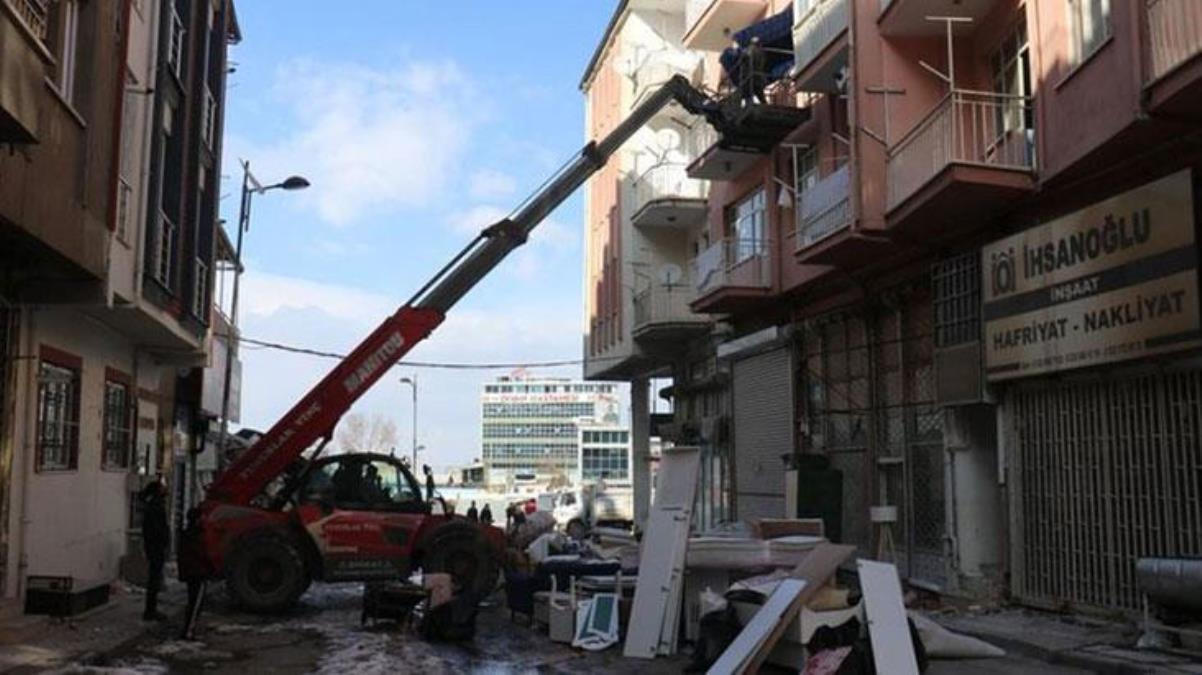 Deprem bölgelerinde fırsatçılara karşı valiler harekete geçti Ev taşıma ücretlerine tavan fiyat getirildi - Ekonomi - Dudullu Haber