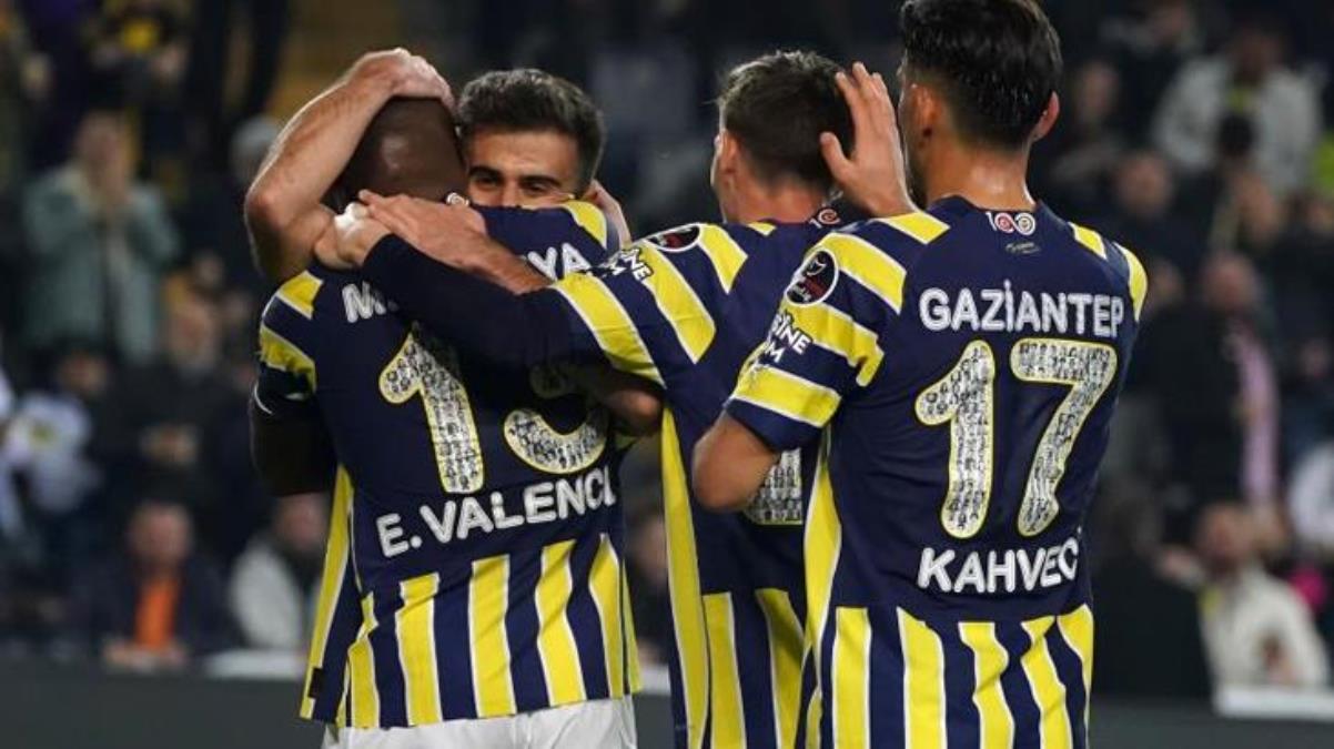 Deprem felaketi nedeniyle ara verilen Süper Ligin açılış maçında Fenerbahçe Konyasporu 4-0 mağlup etti - Spor - Dudullu Haber