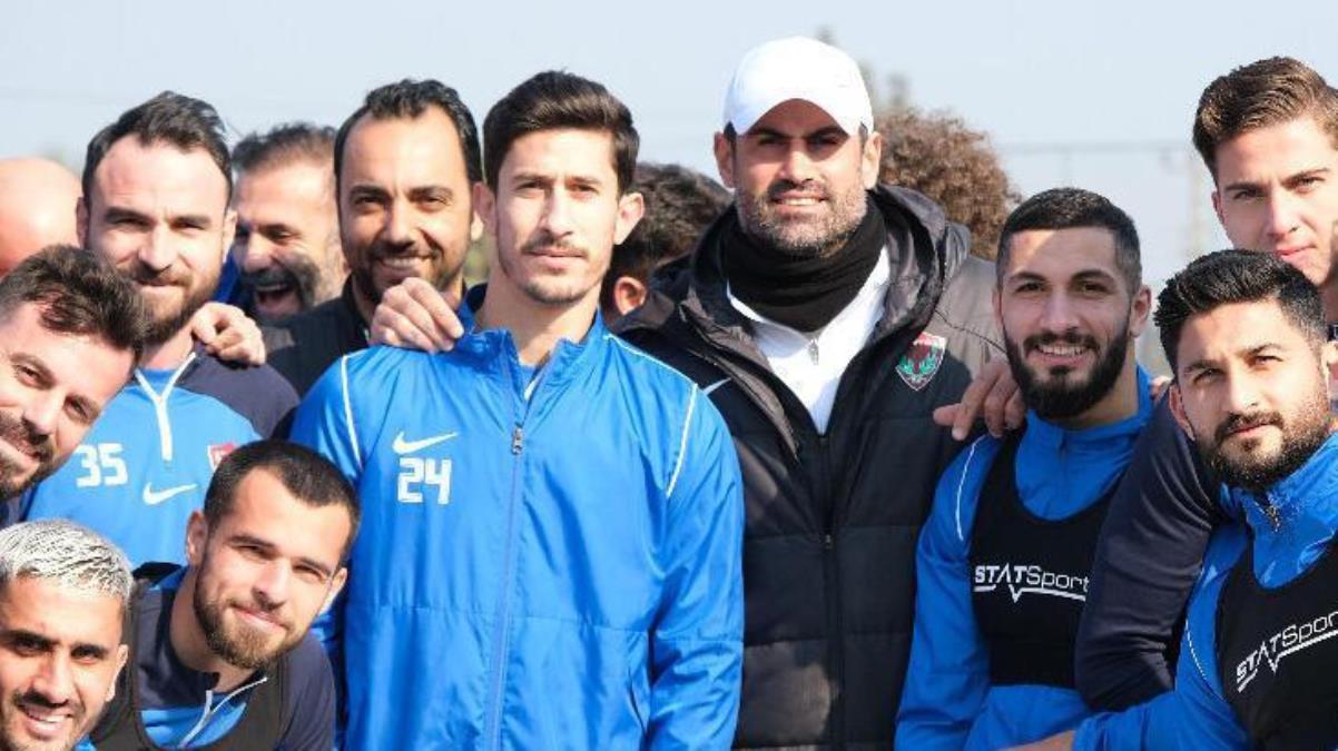 Enkazdan annesini çıkaran Hataysporlu futbolcu şok içinde yalın ayak yürürken bulundu - Spor - Dudullu Haber