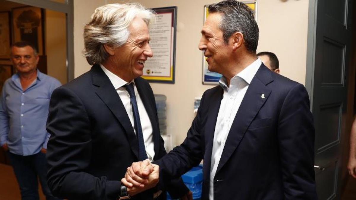 Fenerbahçede transfer gündemi hareketli 3 giden 1 gelen var - Spor - Dudullu Haber