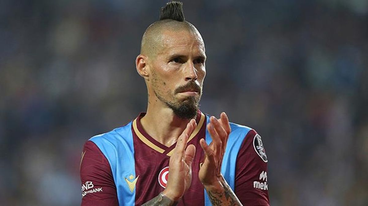 Futbolu bırakıyor mu Saçlarını kestiren Hamsikin yeni stilini görenler gözlerine inanamadı - Spor - Dudullu Haber