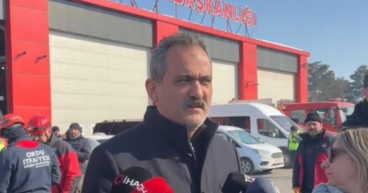 Mahmut Özer YKS- LGS açıklaması ne 2023 LGS nasıl olacak 2023 YKS- LGS 2 dönem konuları yok mu - Eğitim - Dudullu Haber