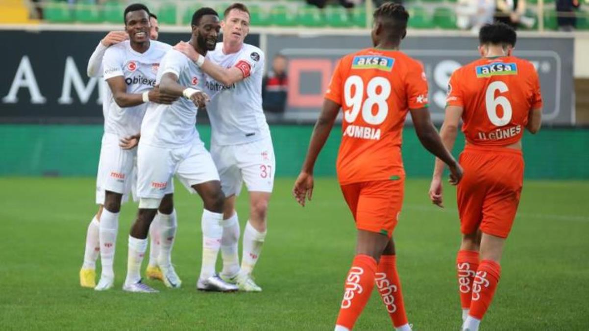 Sivasspor Alanyada farka koştu Maç sonu tüm stat istifa sesleriyle inledi - Spor - Dudullu Haber