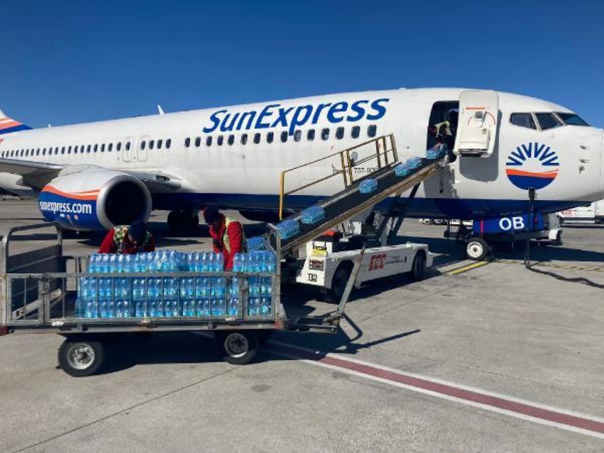 SunExpress deprem bölgesi kalkış ve varışlı uçuşlarını ücretsiz yaptı - Ekonomi - Dudullu Haber