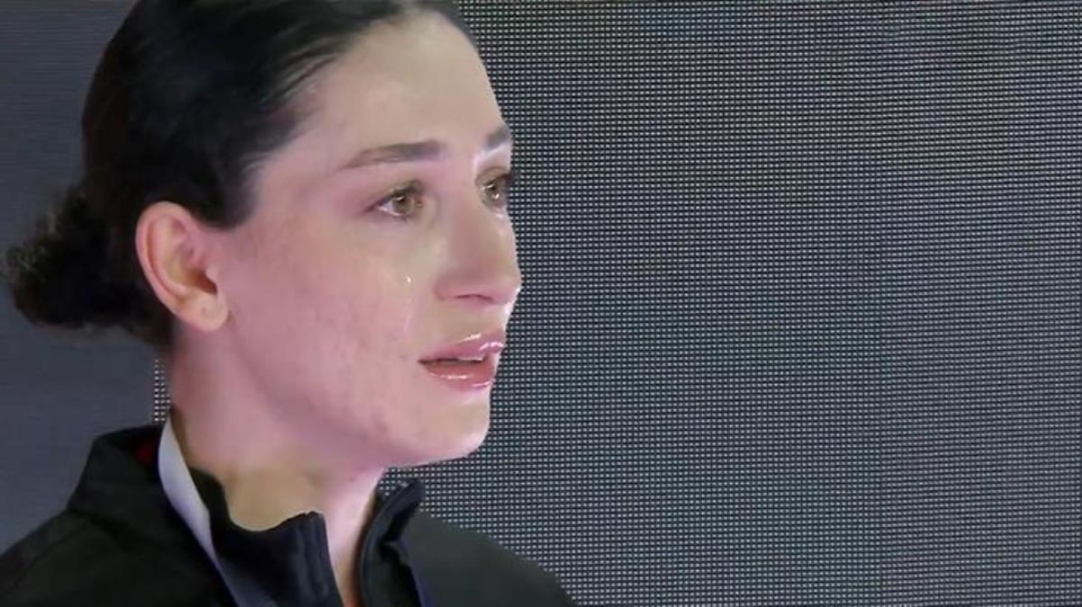Avrupa Salon Atletizm Şampiyonasında rekorla şampiyon olan Tuğba Danışmaz kürsüde gözyaşlarına boğuldu - Spor - Dudullu Haber