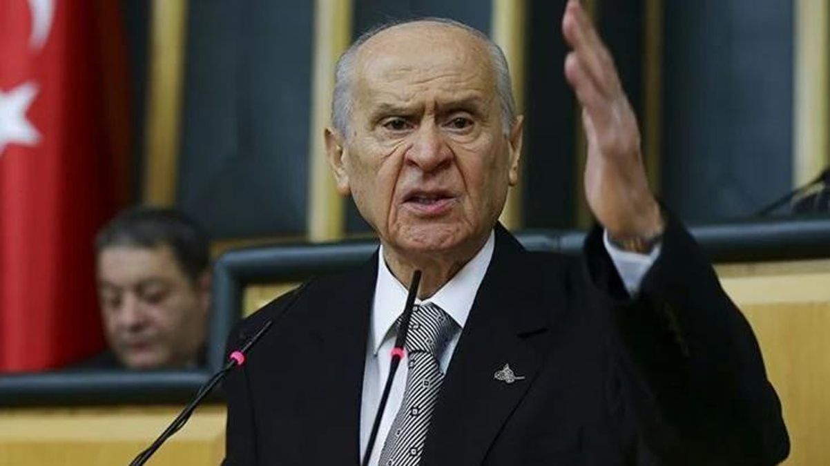 Beşiktaş üyeliğinden istifa eden MHP lideri Devlet Bahçeli Artık Karagümrüklüyüm - Spor - Dudullu Haber