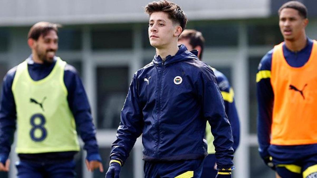 Bu fotoğrafı gören Fenerbahçelilerin hepsi İrfan Can Kahveci detayına takıldı Tepkiler çığ gibi - Spor - Dudullu Haber