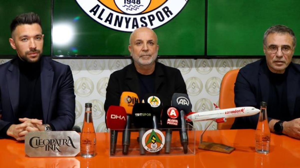 Eşi benzeri görülmedi Farioli yerine gelen Ersun Yanalın imza törenine katıldı - Spor - Dudullu Haber
