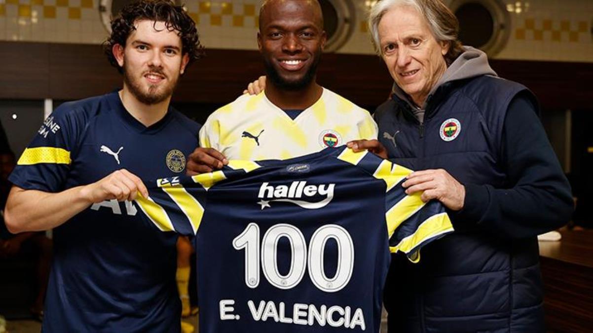 Fenerbahçenin golcüsü Valencia takımda kalacak mı Maç sonu mesajı çok net verdi - Spor - Dudullu Haber