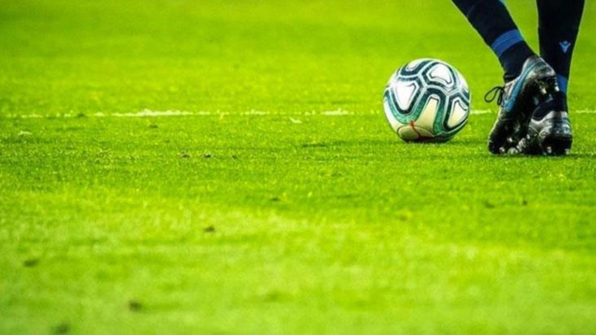 Futbol tarihinde görülmemiş olay Maç sırasında yıldırım düştü 2 futbolcu hayatını kaybetti - Spor - Dudullu Haber