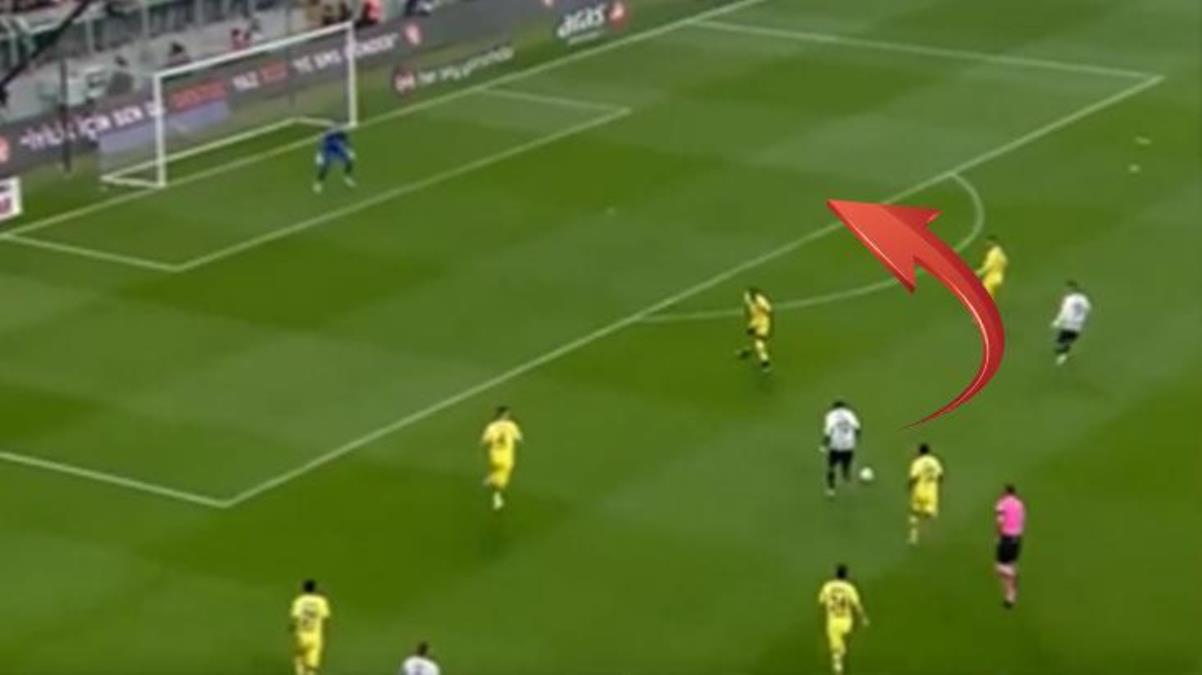 Ne yaptın sen öyle Aboubakar Akılalmaz golüyle herkesi yerinden kaldırdı - Spor - Dudullu Haber