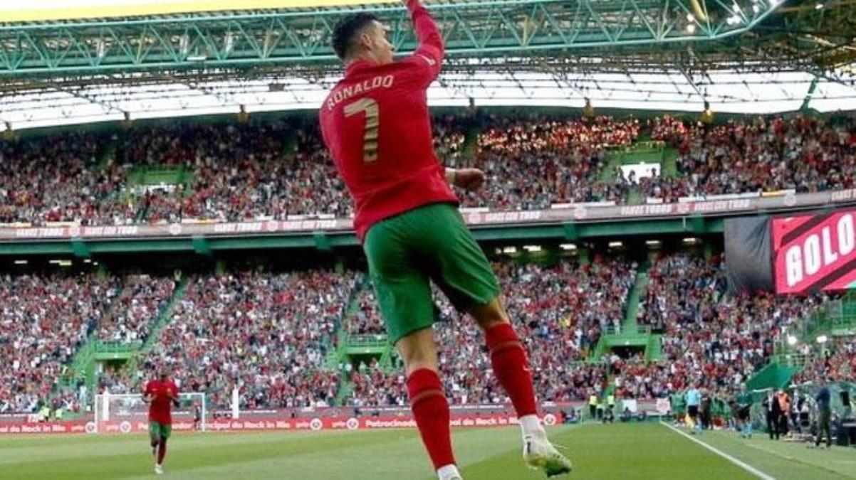 Rekor kırdı Dünya futbol tarihinde en çok milli maça çıkan futbolcu Cristiano Ronaldo oldu - Spor - Dudullu Haber