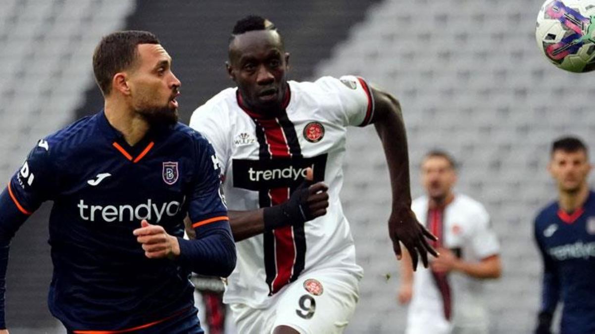Son dakikalarda gol düellosu Karagümrük-Başakşehir maçı nefes kesti - Spor - Dudullu Haber