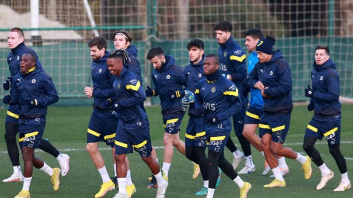 Temsilcimizde 4 eksik var İşte Fenerbahçenin Sevilla kadrosu - Spor - Dudullu Haber