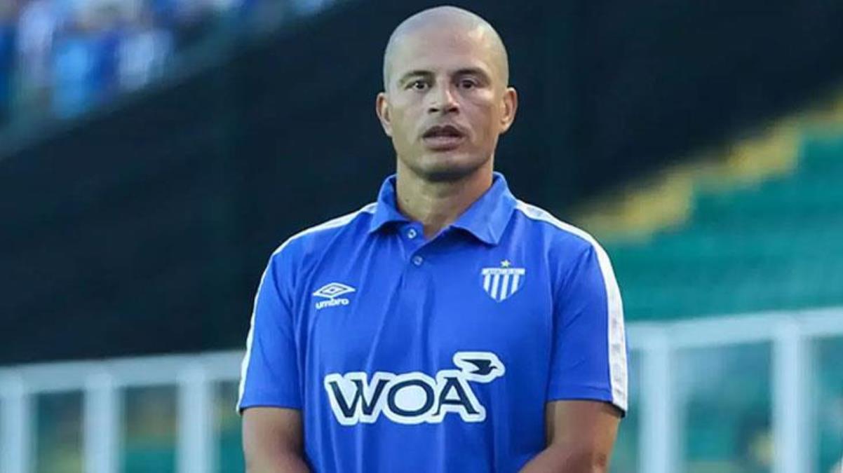 Alex de Souza teknik direktörlük kariyerinde kabusu yaşıyor Takımı farka boğulunca taraftar ayaklandı - Spor - Dudullu Haber