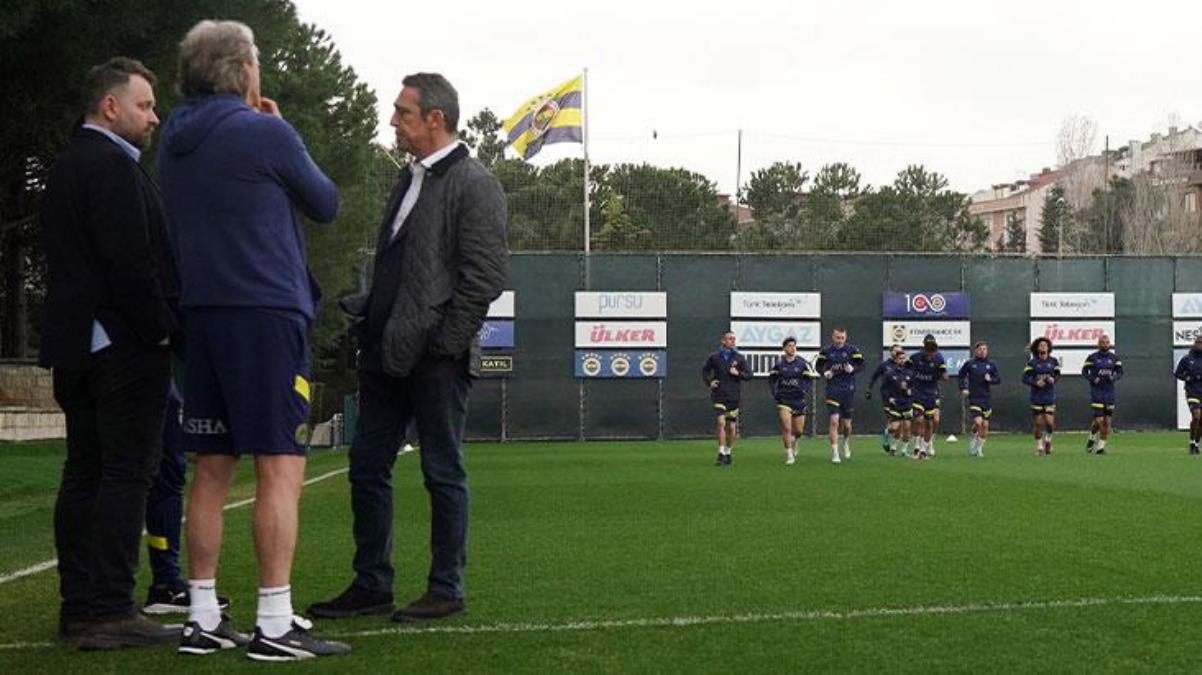 Ali Koç Jorge Jesus ile toplantısı biter bitmez soluğu futbolcuların yanında aldı Hocamızla devam ediyoruz - Spor - Dudullu Haber