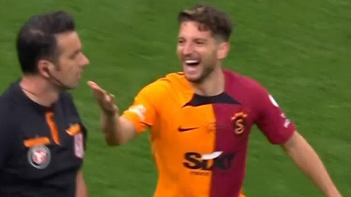 Galatasaray taraftarı isyanda 2 gol iptal 2 penaltı pozisyonu için devam - Spor - Dudullu Haber