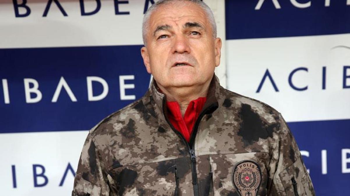 Rıza Çalımbay sahaya polis üniformasıyla çıktı - Spor - Dudullu Haber