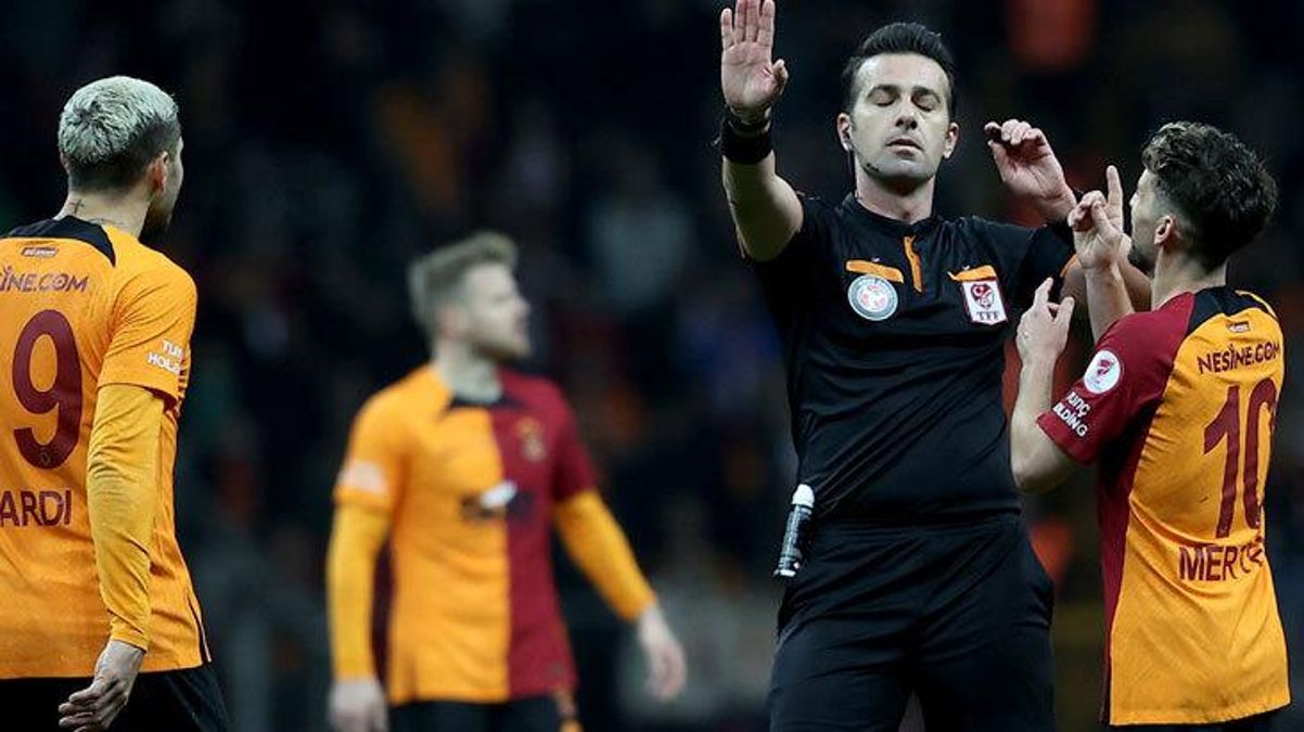 Son Dakika Başakşehire 3-2 kaybeden Galatasaray Ziraat Türkiye Kupasına çeyrek finalde havlu attı - Spor - Dudullu Haber