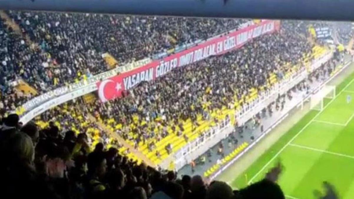 Tüm stat inledi Fenerbahçe-Beşiktaş derbisinde istifa tezahüratları - Spor - Dudullu Haber