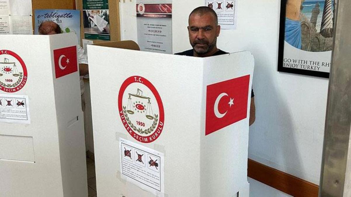 2017de Türk vatandaşlığına geçen eski futbolcu Balili cumhurbaşkanlığı seçimi için oy verdi - Spor - Dudullu Haber