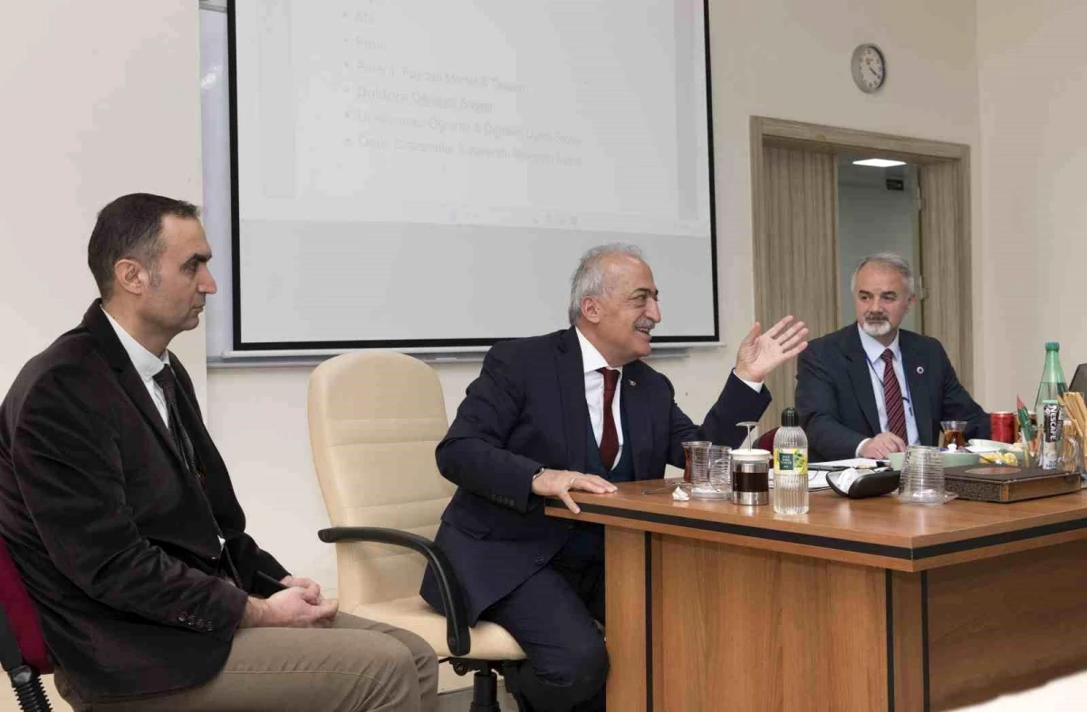 Atatürk Üniversitesi Rektörü Prof Dr Ömer Çomaklı Fakülte Ziyaretlerine Devam Ediyor - Eğitim - Dudullu Haber