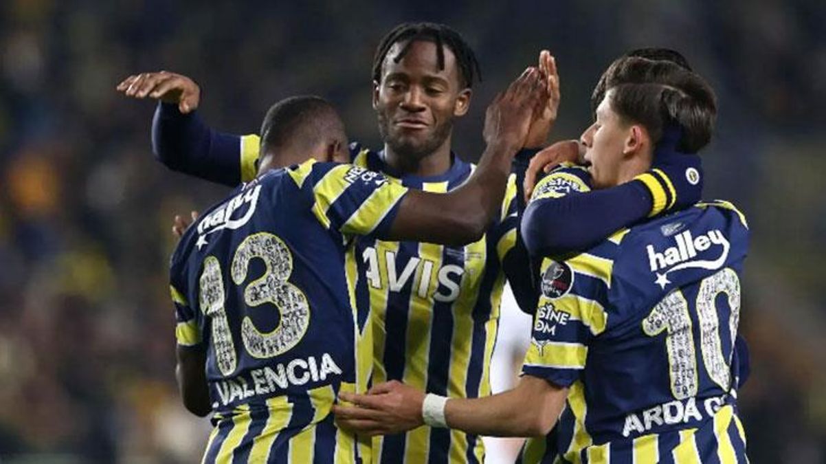 Bomba iddia Fenerbahçenin yıldızı Valencia sezon bitmeden yeni takımına imzayı attı - Spor - Dudullu Haber