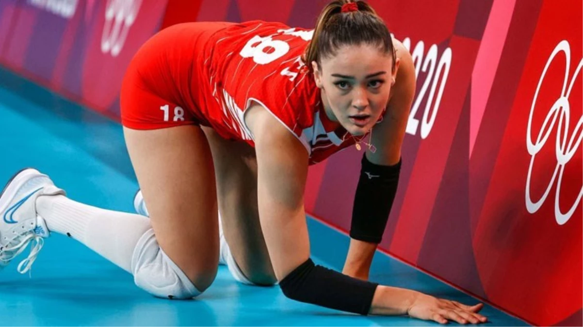 Bu halini unutun Zehra Güneş katıldığı davette giydiği kıyafetle büyüledi Tablo gibisin - Spor - Dudullu Haber