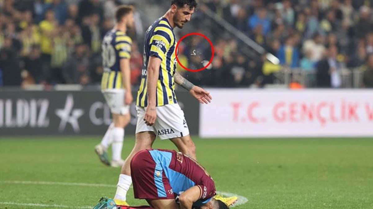 Fenerbahçeli Samet Akaydin Tükürük nedeniyle PFDKye sevk edildi - Spor - Dudullu Haber