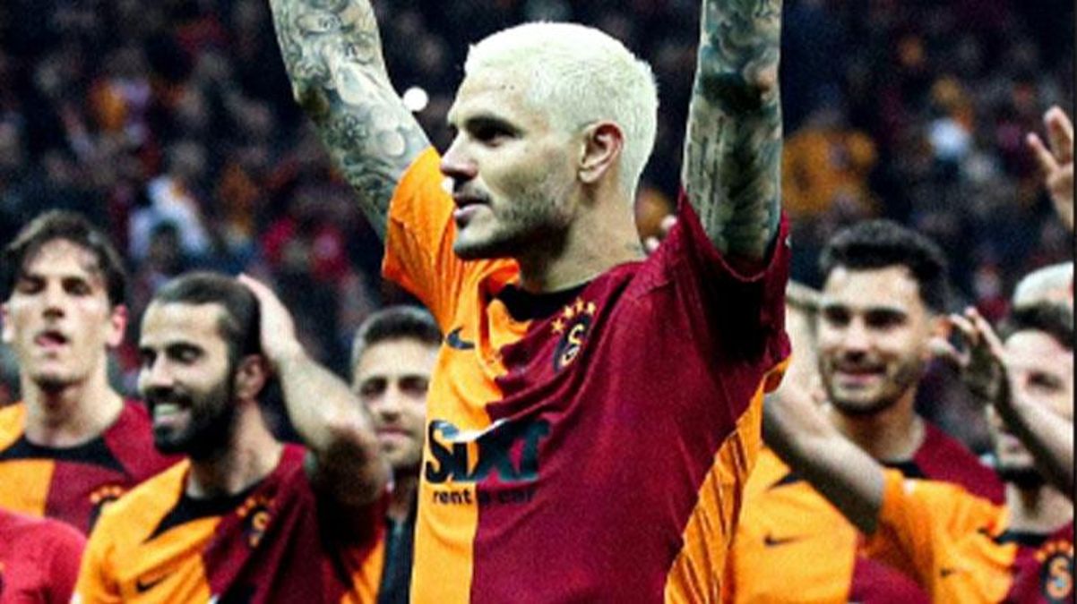 Galatasarayın kutlamasında skandal tezahürat Fenerbahçeliler ayağa kalktı - Spor - Dudullu Haber