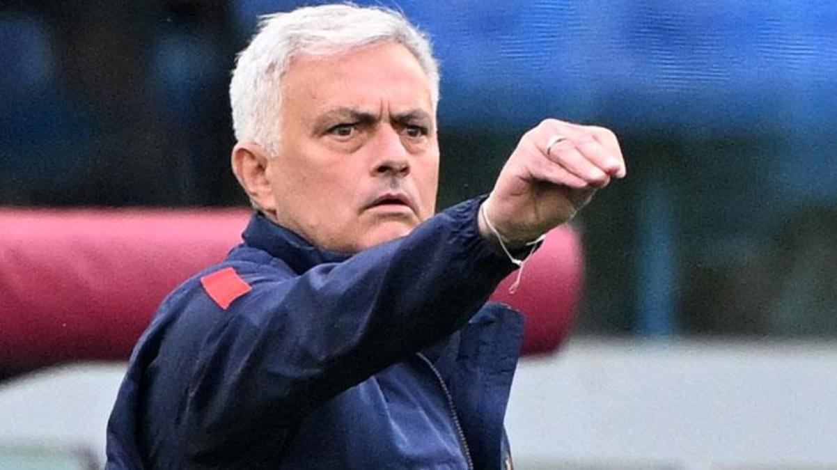 Jose Mourinho basın toplantısında cebinden ses kayıt cihazı çıkartıp hakeme yüklendi Kendimi korudum - Spor - Dudullu Haber