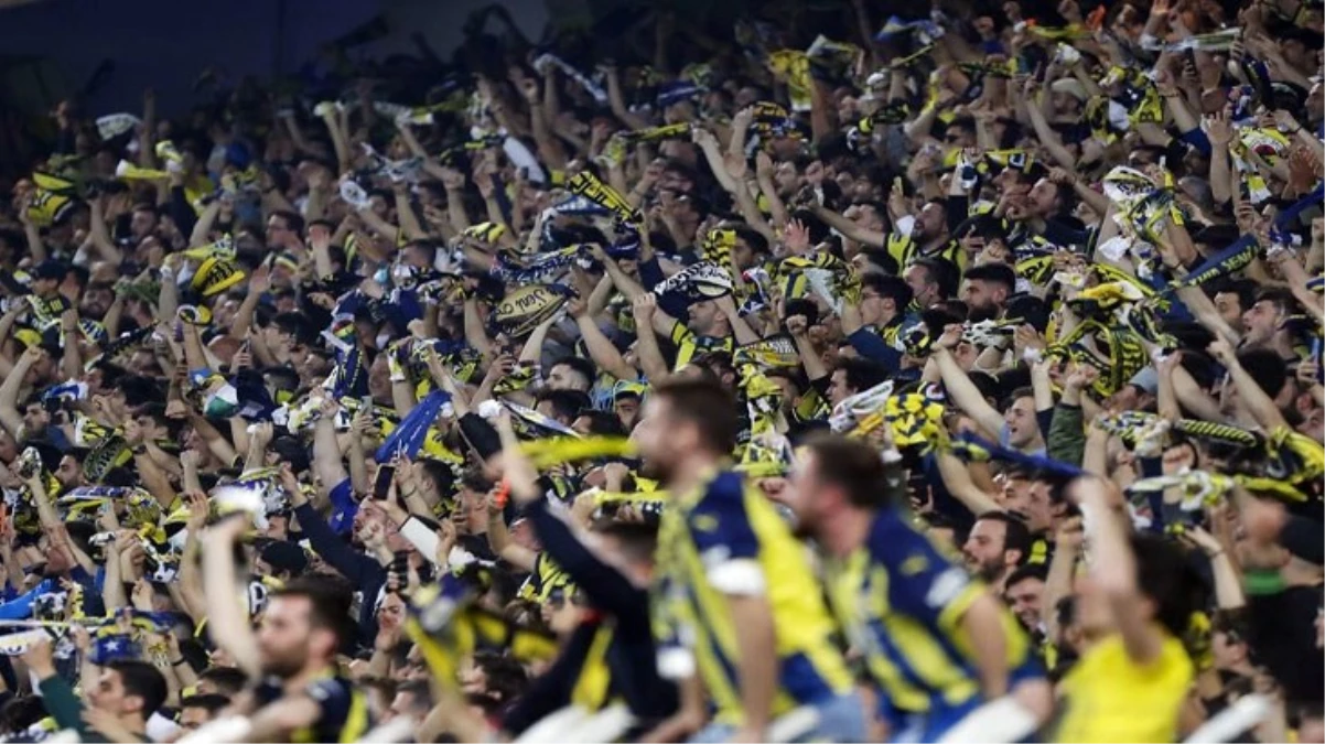 Kabine kendi yaptığı oy pusulasıyla giren Fenerbahçeli mührü basarken çıkardığı sesle tüm sınıfı inletti - Spor - Dudullu Haber