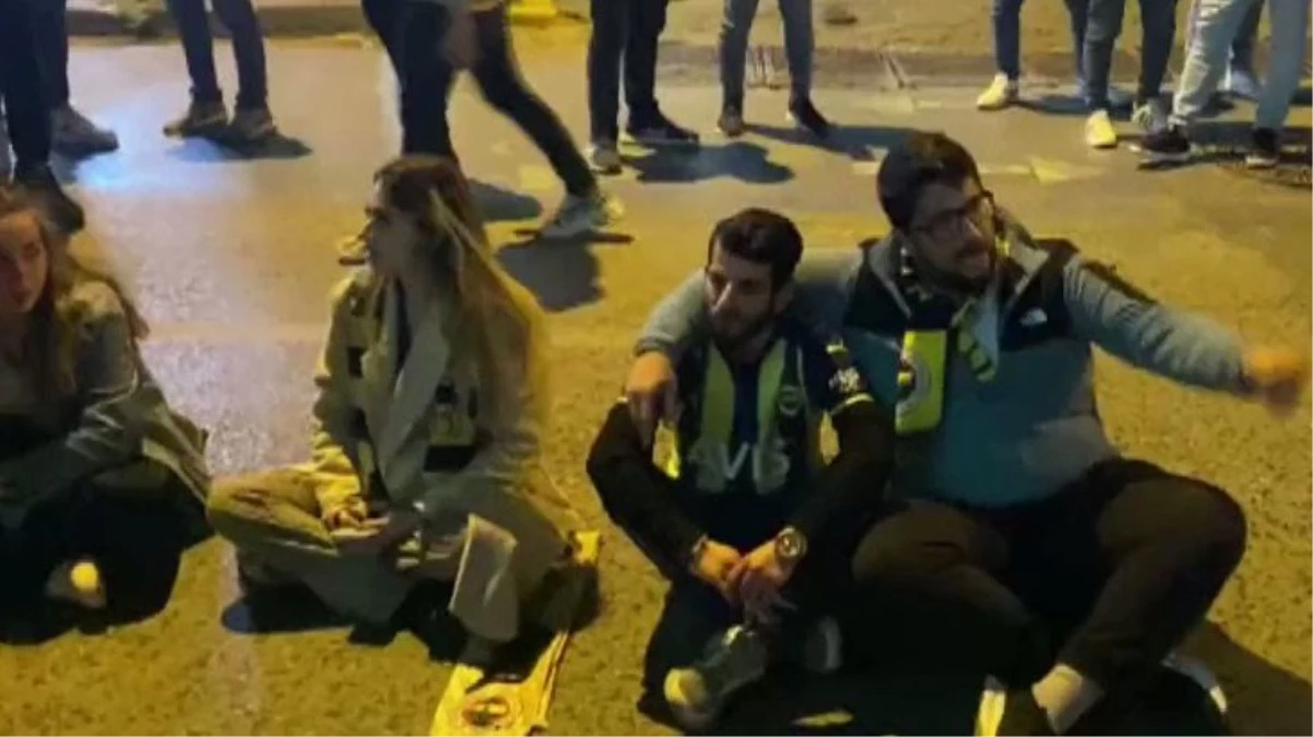 Maç biter bitmez stat önünde toplandılar Fenerbahçe taraftarından yönetime isyan - Spor - Dudullu Haber