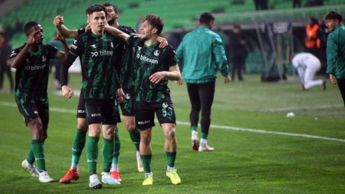 Süper Lige geri dönüyorlar Sakaryaspor 15 sezonluk hasreti sonlandırmanın eşiğinde - Spor - Dudullu Haber