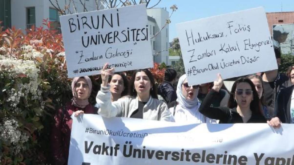 Vakıf Üniversitesi öğrencileri eğitim ücretlerine yapılan zamları protesto etti - Eğitim - Dudullu Haber