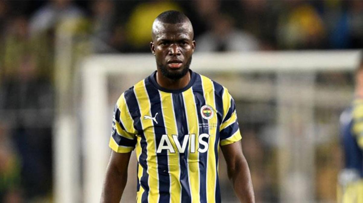 Valencia Fenerbahçeden ayrılıyor mu Menajeri tarih verdi - Spor - Dudullu Haber