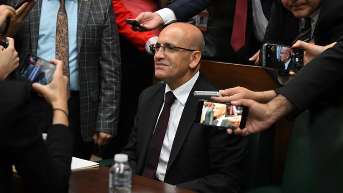 AK Parti grup toplantısına damga vuran kare En büyük ilgiyi Mehmet Şimşek gördü - Ekonomi - Dudullu Haber
