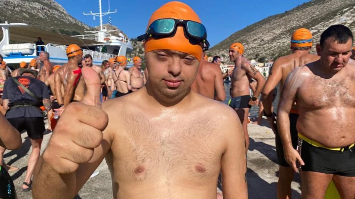 Down sendromlu sporcu Gökhan Kotandan dünyada bir ilk 7 kilometreyi yüzerek geçti - Spor - Dudullu Haber