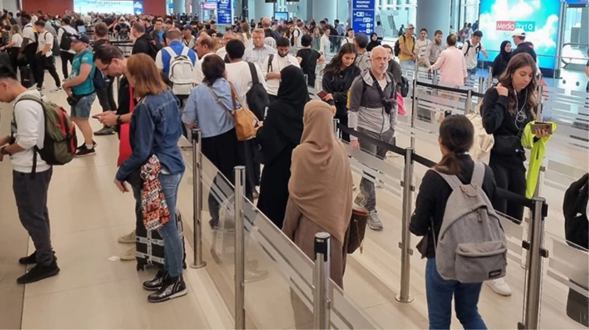 Dünyanın gözü İstanbulda olacak Taraftarlar Şampiyonlar Ligi finali için İstanbula akın etti - Spor - Dudullu Haber