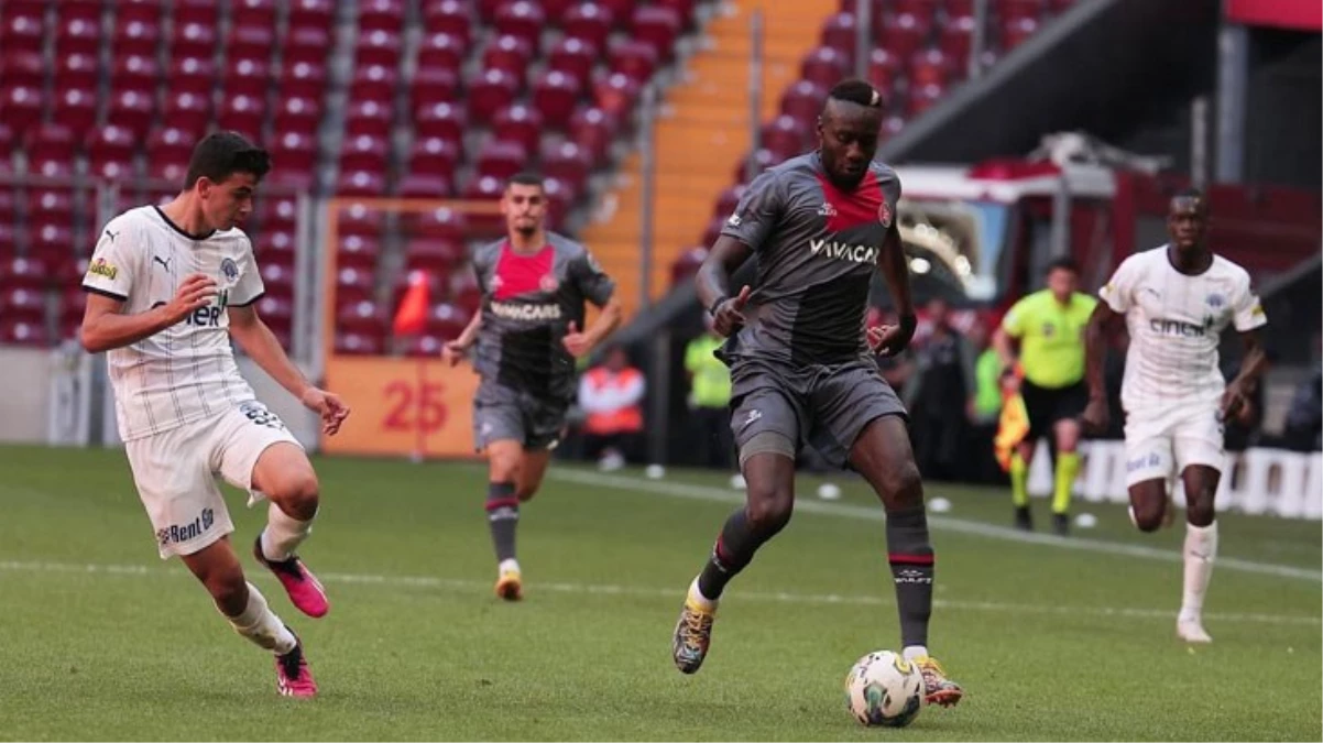 İstanbul derbisi nefes kesti Fatih Karagümrük Kasımpaşayı farklı yendi - Spor - Dudullu Haber