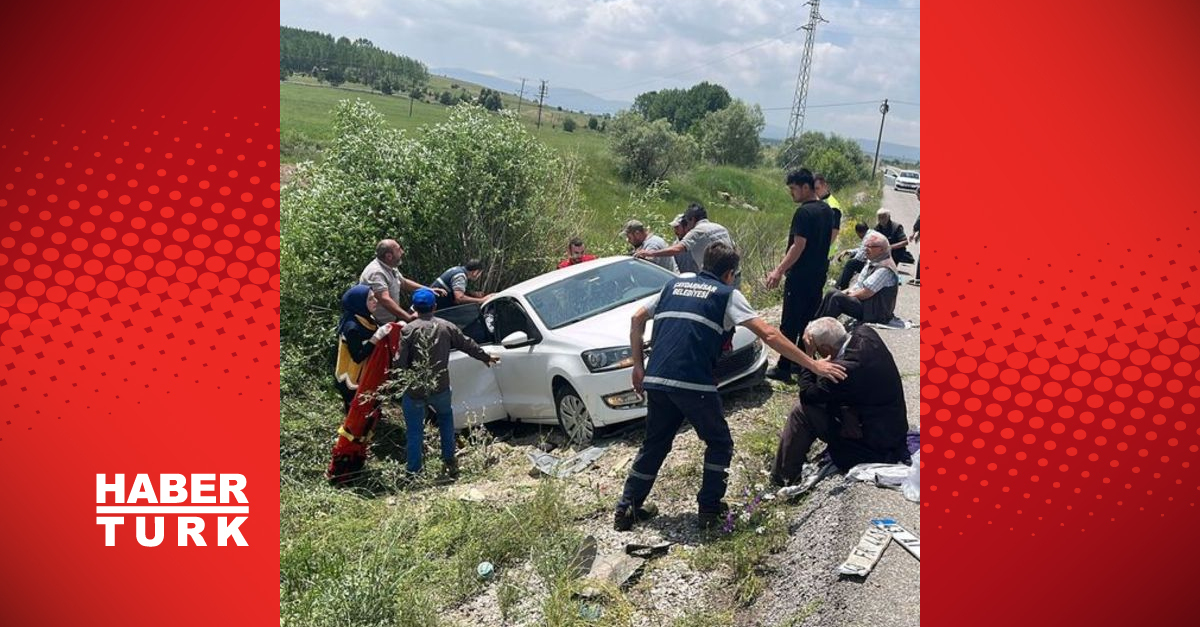 Kütahyada trafik kazası 2 ölü 4 yaralı - Gündem - HABER - Dudullu Haber