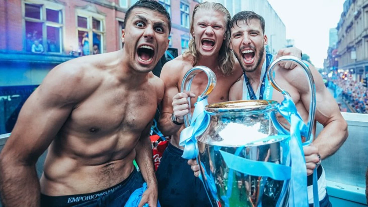 Kutlamalarda içki su gibi aktı Manchester Citye sadece alkol için çıkan fatura ağızları açık bıraktı - Spor - Dudullu Haber