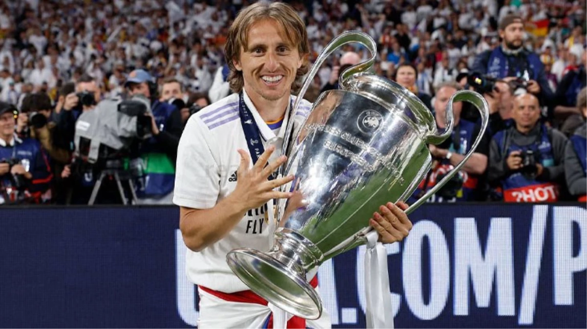 Luka Modric Real Madrid ile 1 yıllık yeni sözleşme imzaladı Suudi Arabistan ve Katarı elinin tersiyle itti - Spor - Dudullu Haber