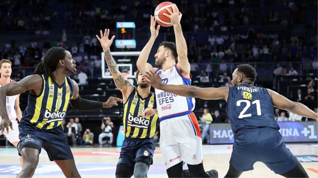 Maç sonunda ortalık karıştı Anadolu Efes Fenerbahçeyi mağlup ederek seride öne geçti - Spor - Dudullu Haber