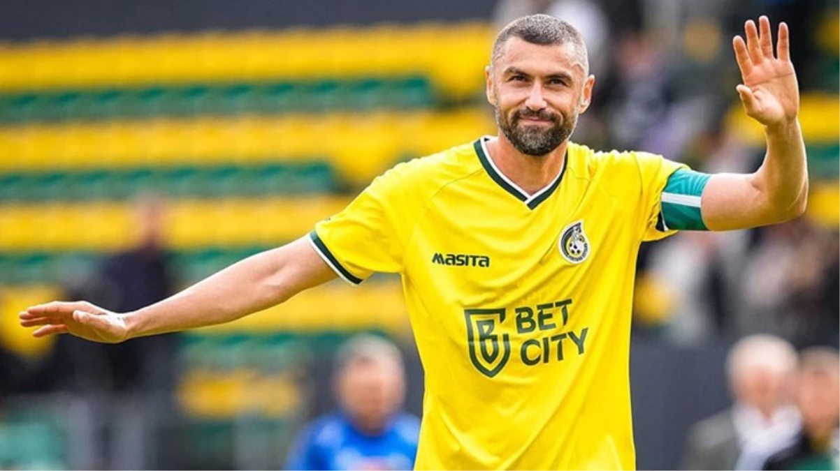 Son Dakika Türk futbolunda bir dönem kapandı Burak Yılmaz resmen sahalara veda etti - Spor - Dudullu Haber